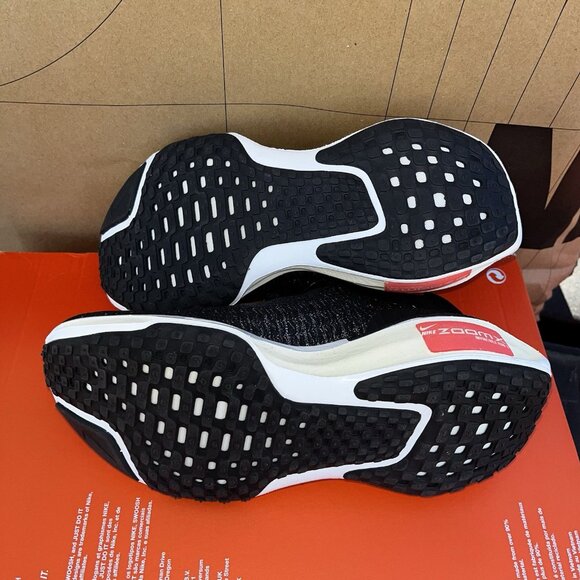NEW Nike Invincible FK 3 Road Running Shoes Black DR2660-001 Women Size 5 - Picture 4 of 8